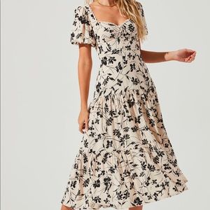 ASTR Baldwin Dress in Black Cream Floral